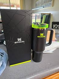 Stanley Halloween Web Glow H2.0 Tumbler 40oz Limited Edition – Glow in Dark Insulated Cup with Handle & Straw