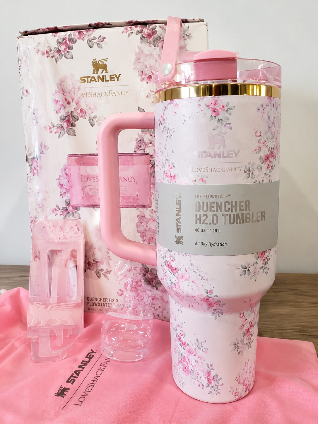 Stanley x LoveShackFancy Quencher H2.0 FlowState 40oz Stainless Steel Tumbler – Rosa Beaux Pink